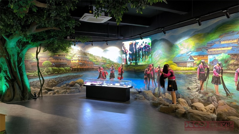VR展館設(shè)計(jì)中如何結(jié)合虛擬現(xiàn)實(shí)和增強(qiáng)現(xiàn)實(shí)技術(shù)？